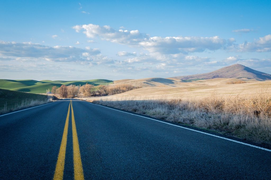 未来へつながる道